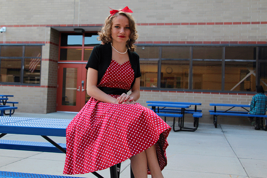 Kristin Hoxie as a foxy 50s chick. 