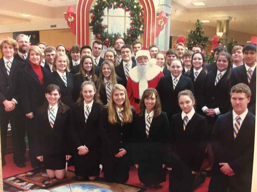 The 2016-2017 We the People team went to go see Santa Claus when traveling as a team. 