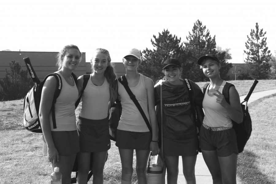 Tennis+players+pose+for+photo+at+Sheridan+High+School.+